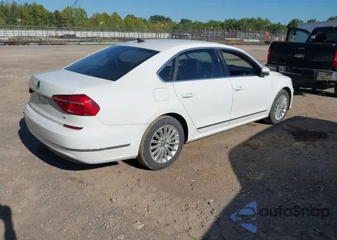 2016 Volkswagen Passat 1.8T Se z USA, uszkodzony, nr VIN 1VWBS7A38GC053457